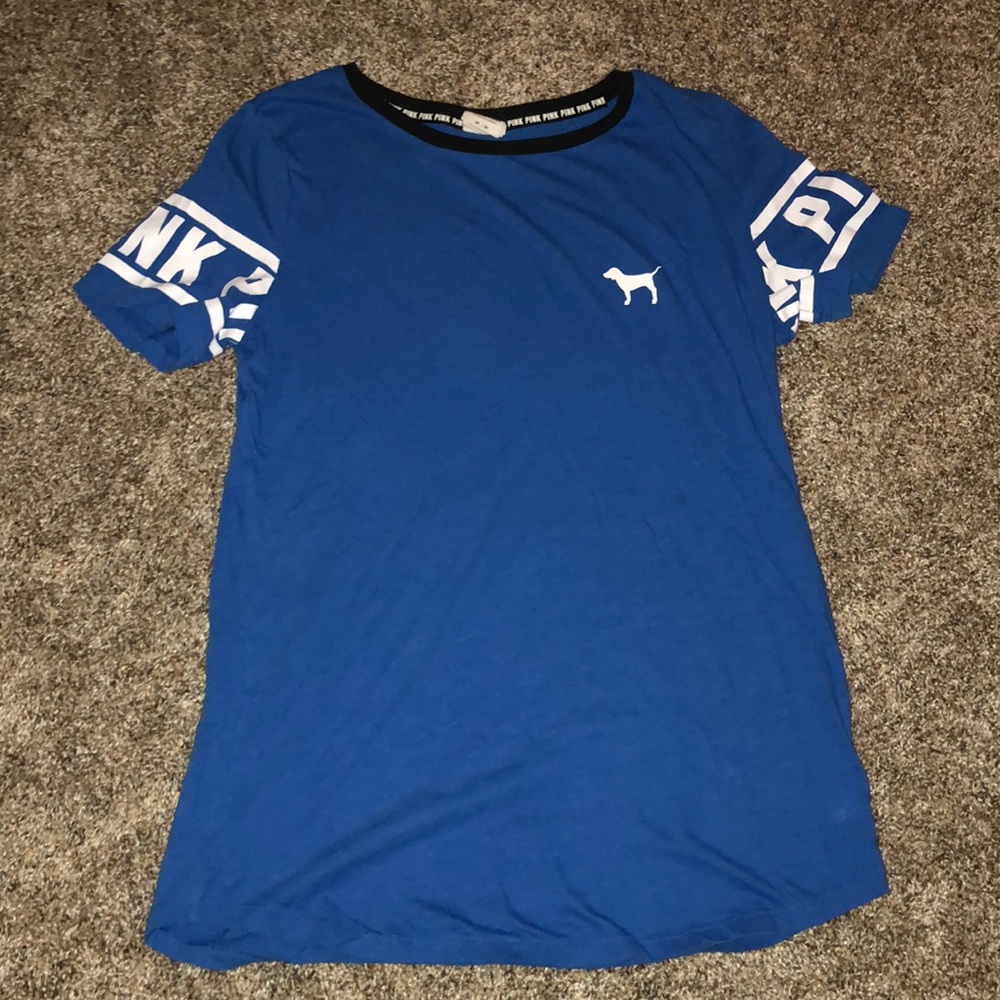 blue shortsleeve pink brand tee